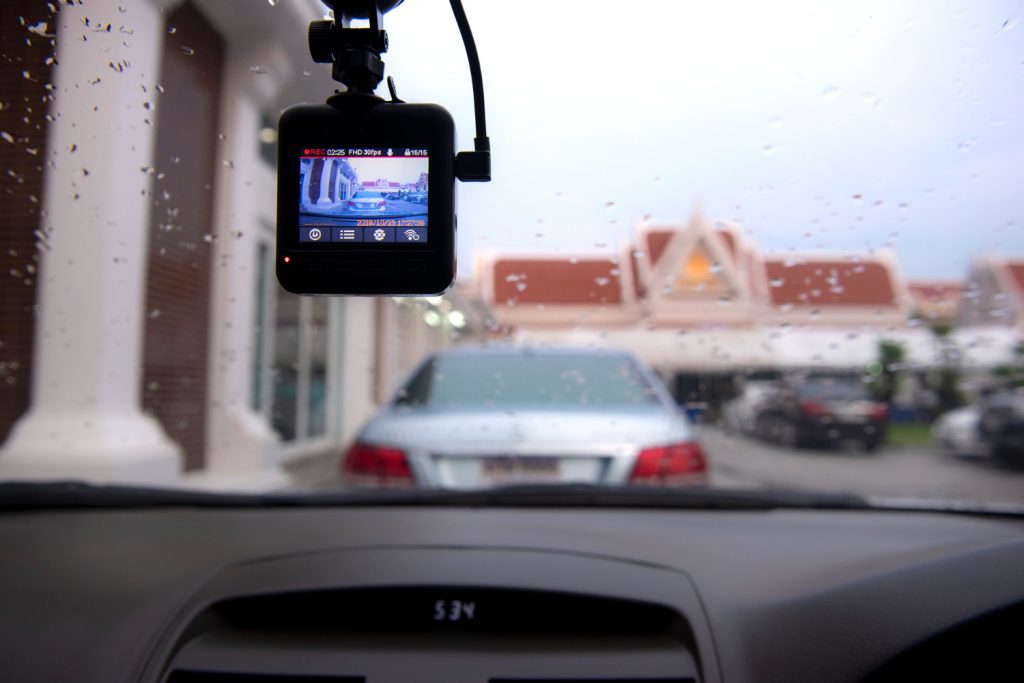 La Importancia de las Cámaras para Salpicaderos de Coche